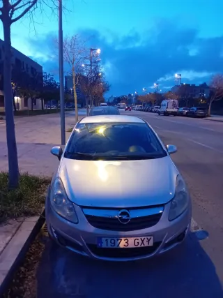 opel corsa  .  2010