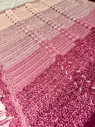 Poncho artesanal de lana hecho a mano