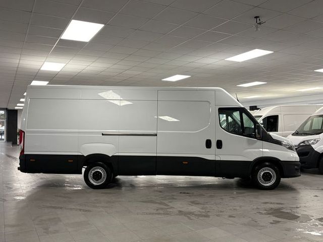 Iveco Daily  2.3 TD 35S 16 V 4100/H2 16 M3 16M3 160CV