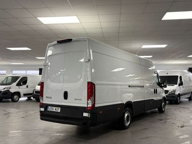 Iveco Daily  2.3 TD 35S 16 V 4100/H2 16 M3 16M3 160CV