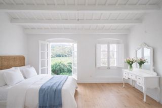 Preciosa fábrica de corcho + masia con jardin