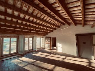 Preciosa fábrica de corcho + masia con jardin