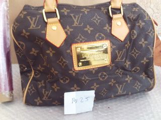 bolso louis vuitton  modelo speed , ancho 28 cm ,
