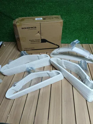 SONGMICS Perchas Plástico Blancas - 50 Unidades