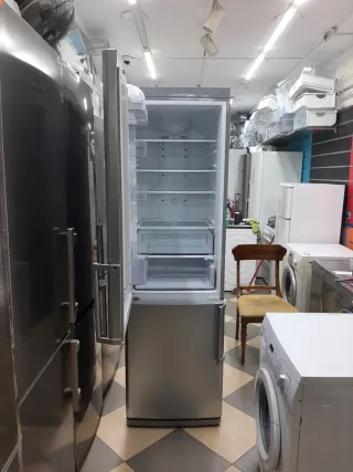 Nevera Samsung plateada