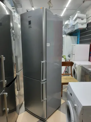 Nevera Samsung plateada