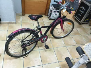 Bici niña rosa y negra