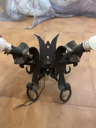 Lámpara de forja para dos luces