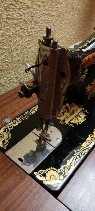 Máquina de coser Singer antigua