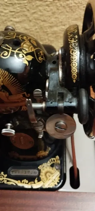 Máquina de coser Singer antigua