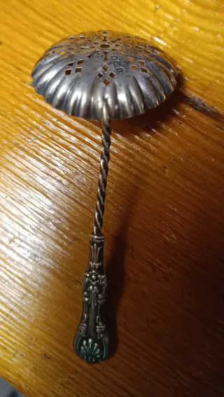 Colador plata pequeño antiguo