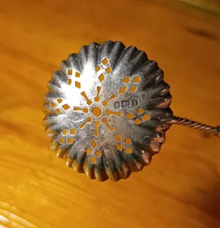 Colador plata pequeño antiguo