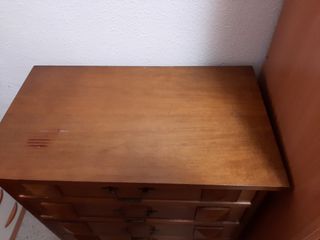 Cómoda de Madera Vintage.