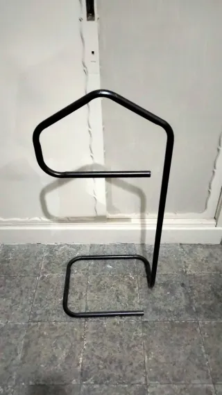 Galán de noche metal negro