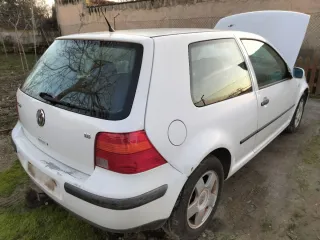 Despiece Volkswagen golf 4. 1600 gasolina