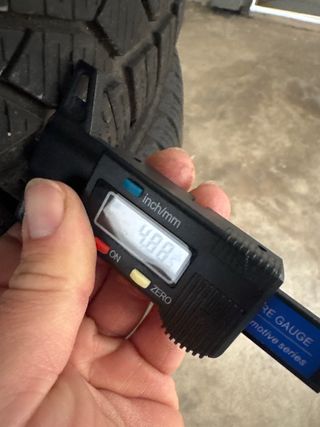 4 llantas tapacubo Opel con neumático 225/50 R17