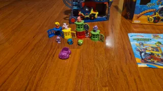 Superthings cuartel general héroes