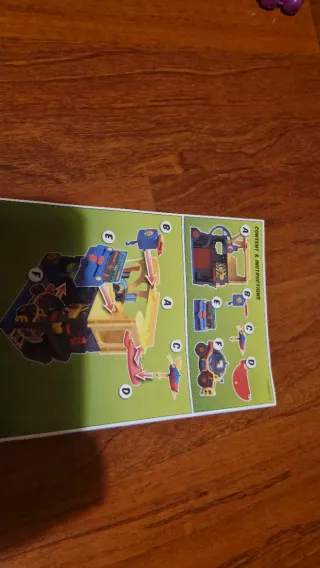 Superthings cuartel general héroes