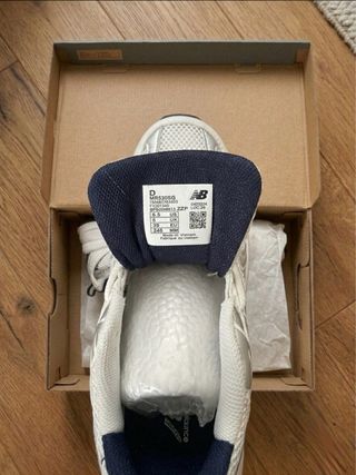Zapatillas New Balance 530 Plata y Blanco