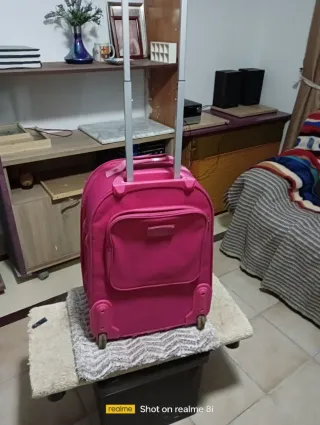 Maleta de niña con ruedas