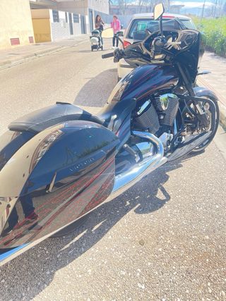 Victory Magnum 2015 Negra 30.000 km