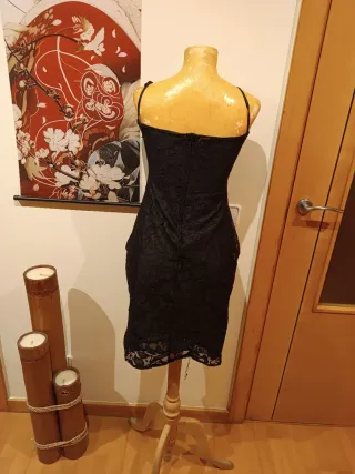 Vestido de encaje negro