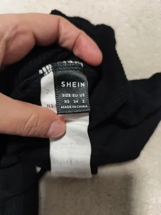 Top negro manga larga con tirantes