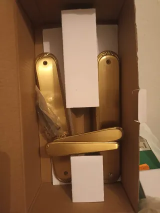 8 pares manivelas doradas clásicas