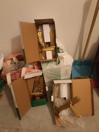 8 pares manivelas doradas clásicas