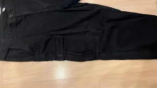 Pantalón cargo negro