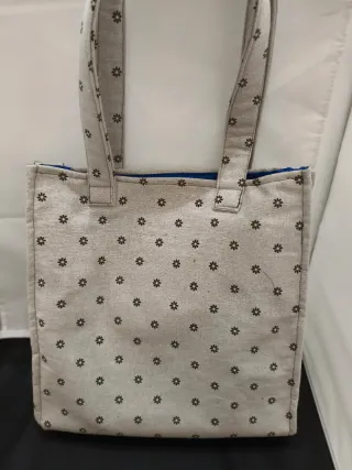 Bolso de tela con estampado floral