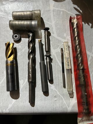 Brocas y herramientas de torno