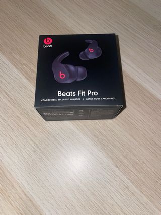 Beats Fit Pro Negros