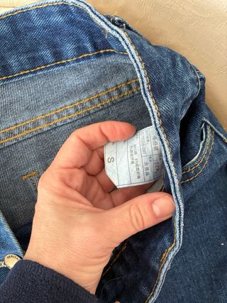 Falda vaquera con botones. Talla S