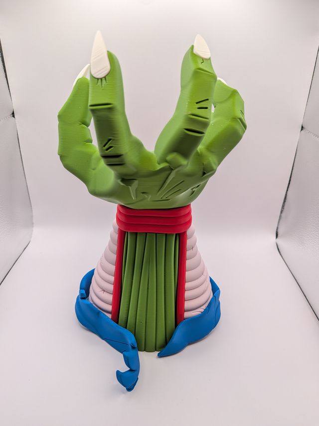 Soporte mandos / gamepads inspirado en Piccolo