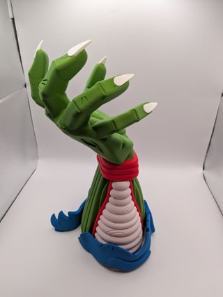 Soporte mandos / gamepads inspirado en Piccolo