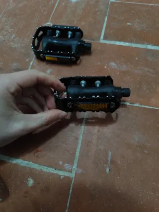 Pedales de bicicleta negros