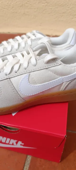 Nike Zapatillas beige