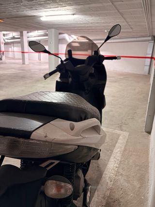 LEER BIEN. Aprilia SR Max 125. (NEGOCIABLE)