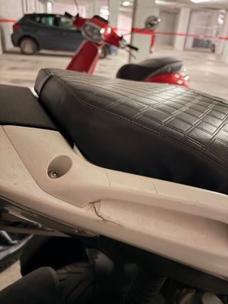 LEER BIEN. Aprilia SR Max 125. (NEGOCIABLE)