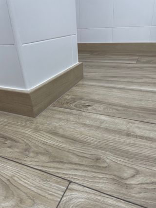 Instalador tarima flotante y azulejos PVC