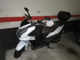 Moto SYM Jet14 125cc Evo Automática Blanca