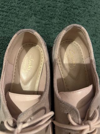 Zapatos Clarks Beige y Blanco