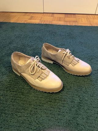 Zapatos Clarks Beige y Blanco