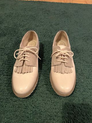 Zapatos Clarks Beige y Blanco