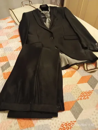 Traje de Novio/Padrino azul  marinoy Plateado