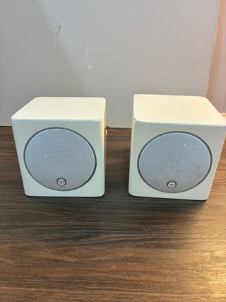 Altavoces Monitor Audio Blancos Compactos