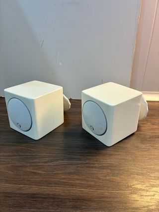 Altavoces Monitor Audio Blancos Compactos