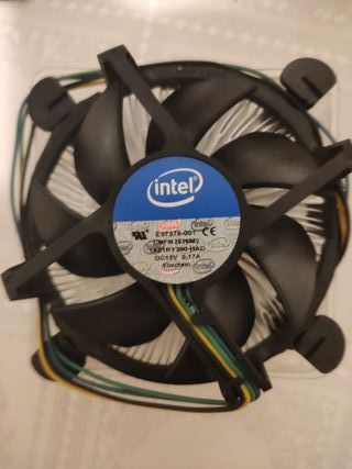 Ventilador De CPU Con Disipador Intel
