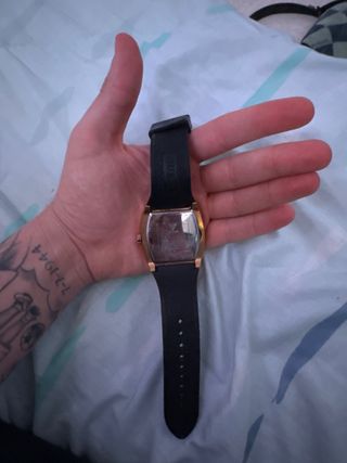 Reloj Guess Dorado y Negro con Cristales